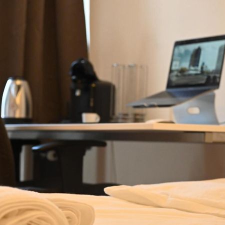 Private Room With Free Parking Koblenz  Luaran gambar